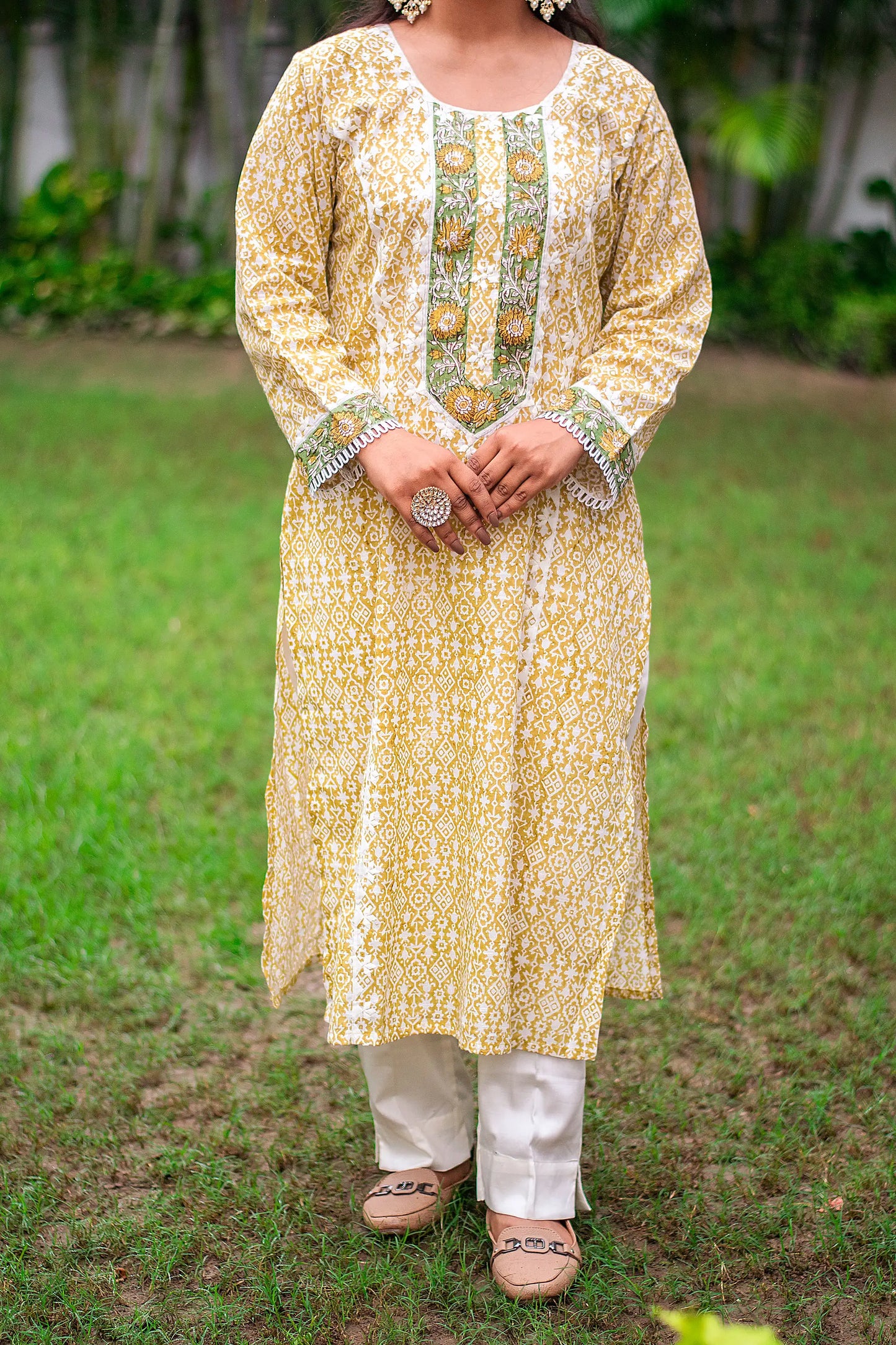 Yellow printed linen kurta, dupatta & white trousers with applique work