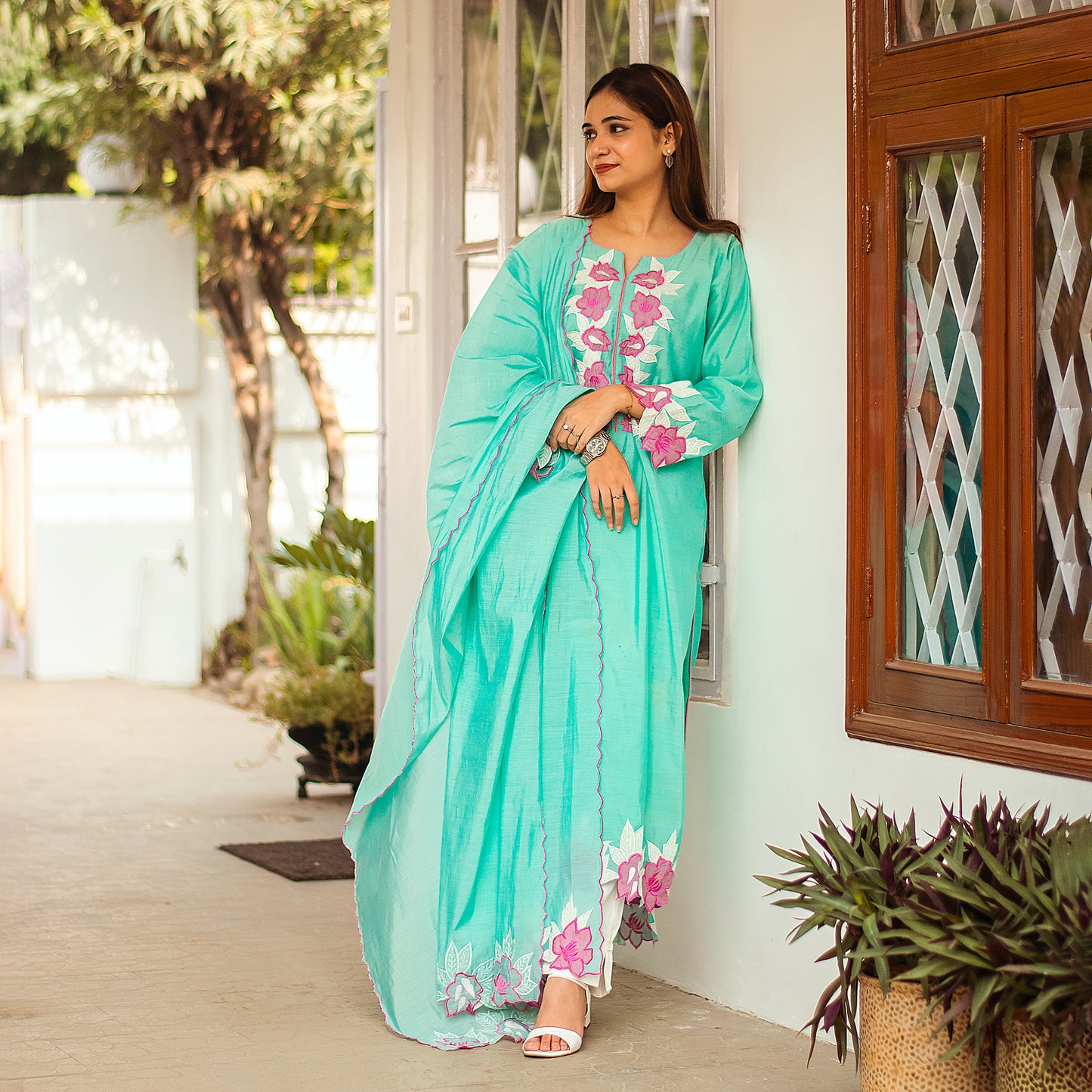 Blue chanderi patchwork kurta and dupatta with off white trousers
