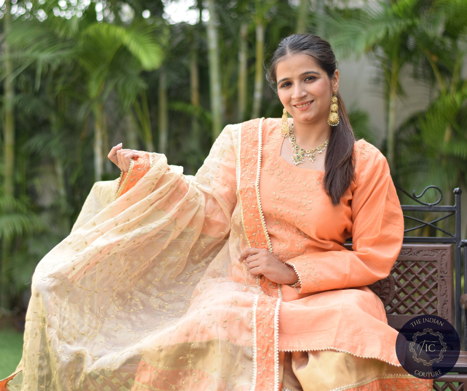 A Woman wearing Farshi Gharara