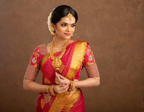 Traditional Maharashtrian wedding dress worn by a Maharashtrian woman