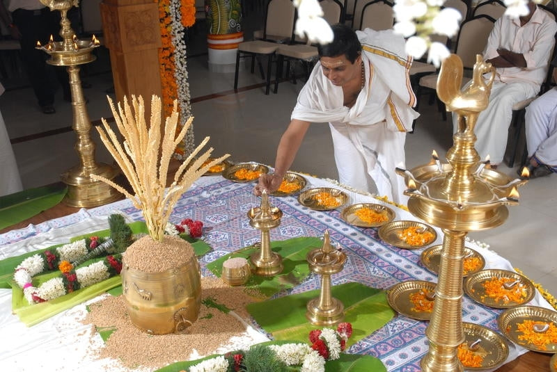 Traditional Kerala wedding rituals performed by priest  