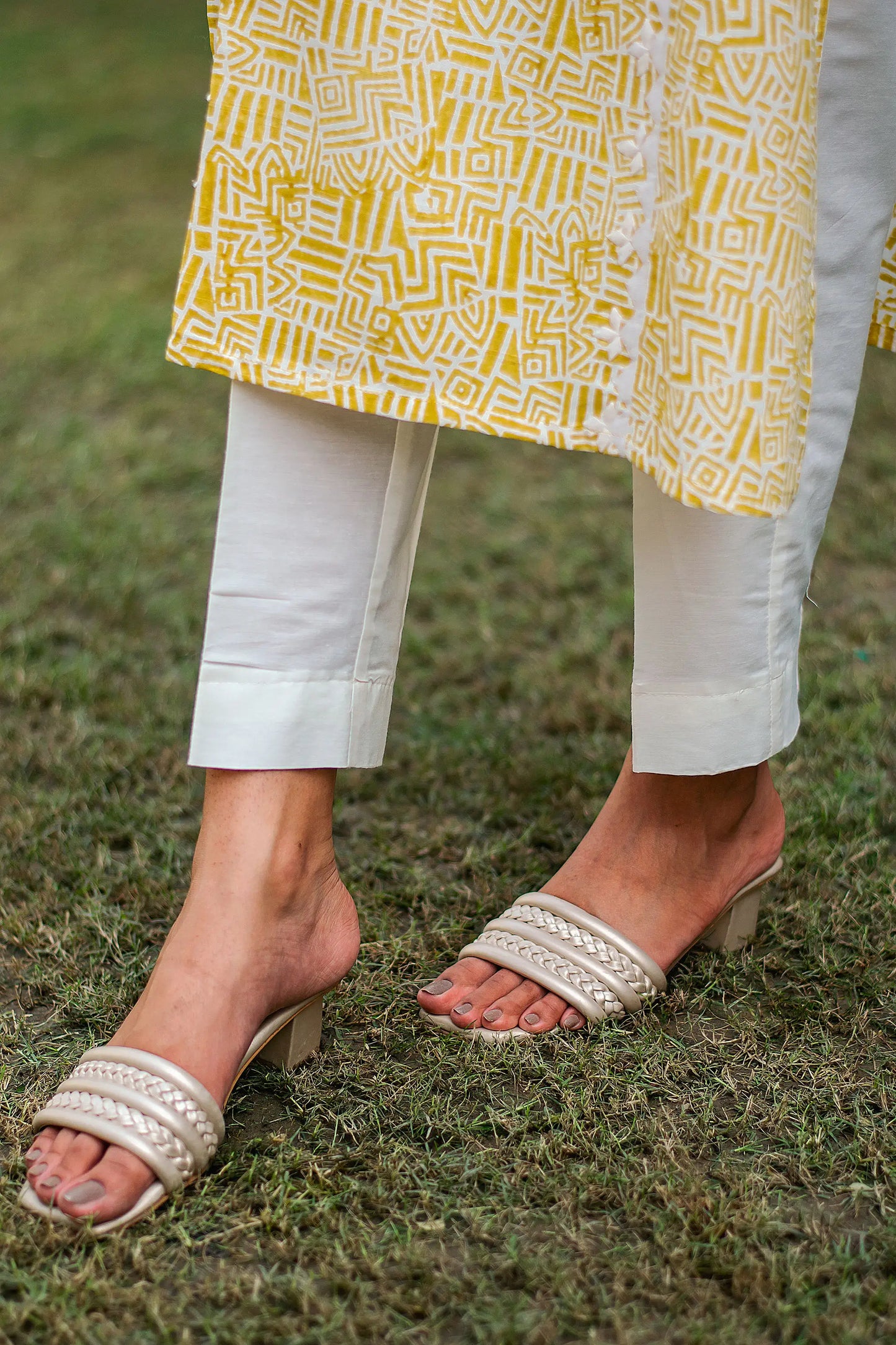 Pastel yellow printed linen kurta, dupatta & white trousers with applique work