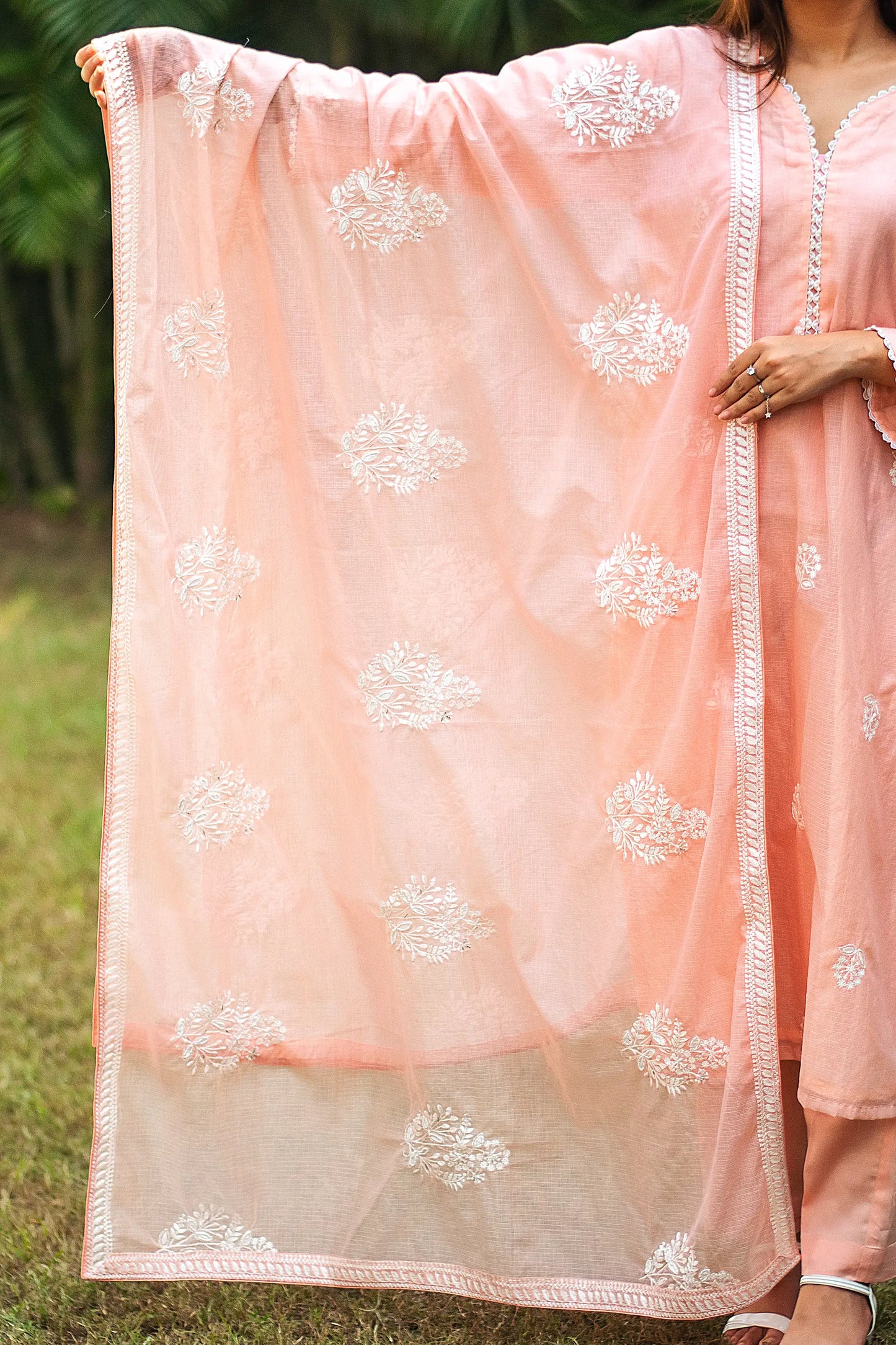 Peach resham embroidered cotton kurta and dupatta with peach trousers