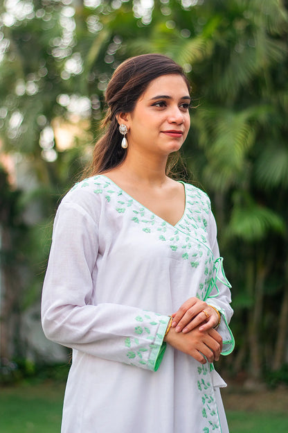 White Chanderi Green floral Applique Kurta Set