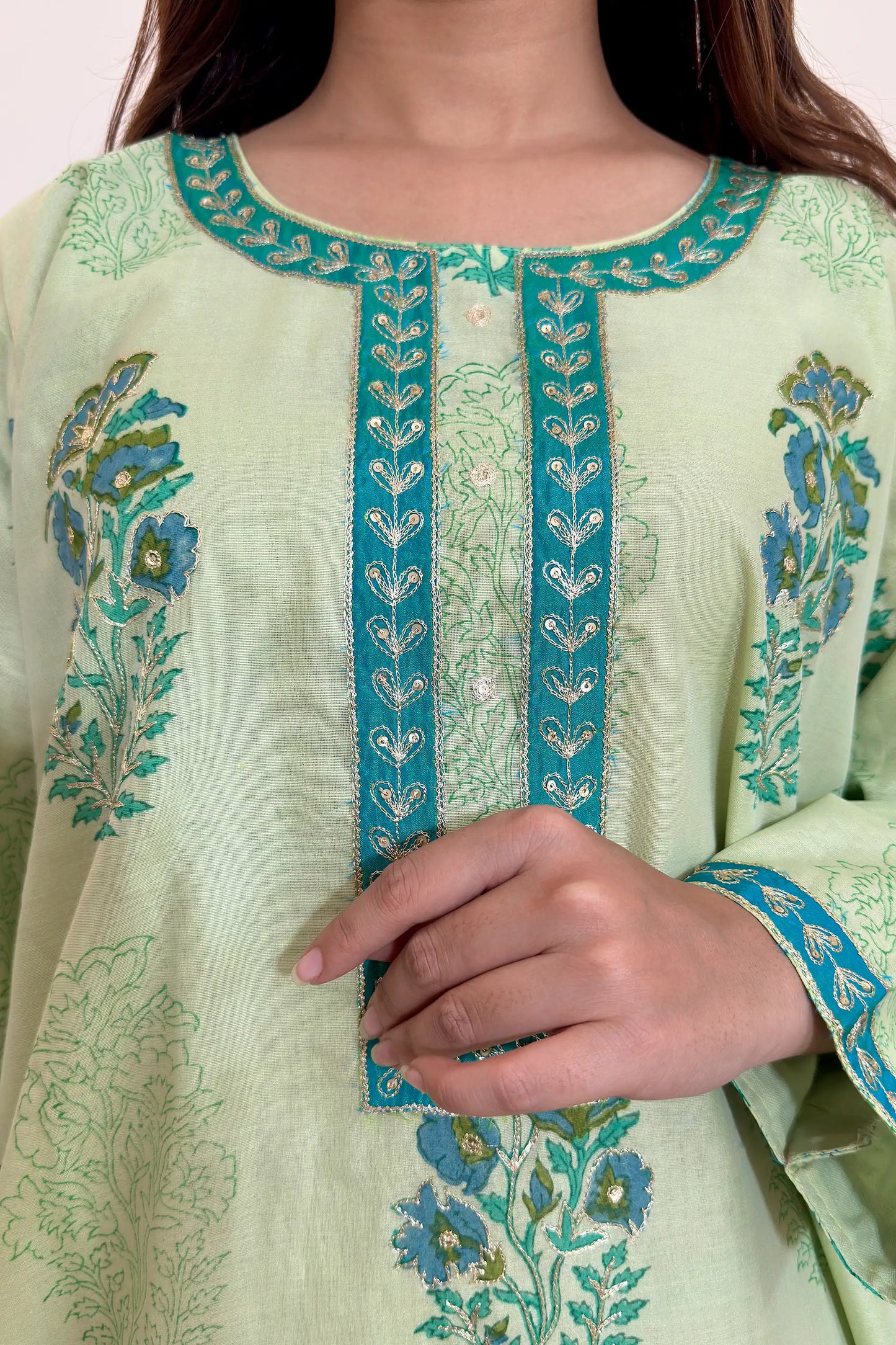 Green Chanderi Formal Wear Kurta Set with Aari embroidery