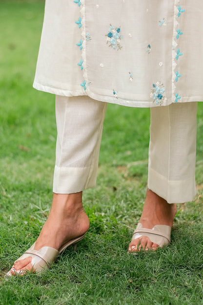 Off-white chanderi kurti, dupatta and trousers with blue embroidery & applique work