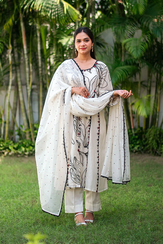 Off white chanderi kurta & dupatta, off white trousers with applique work