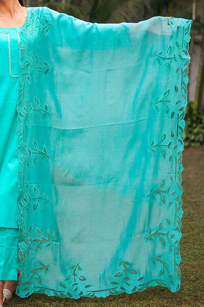 Turquoise green Russian silk kurta & trousers, turquoise green chanderi dupatta with cutwork.