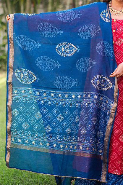 Red maheshwari kurta, blue maheshwari dupatta & blue palazzo with zardozi work