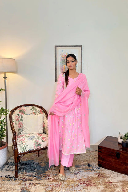 Pink Chanderi Formal Wear Kurta Set with Floral Embroidery