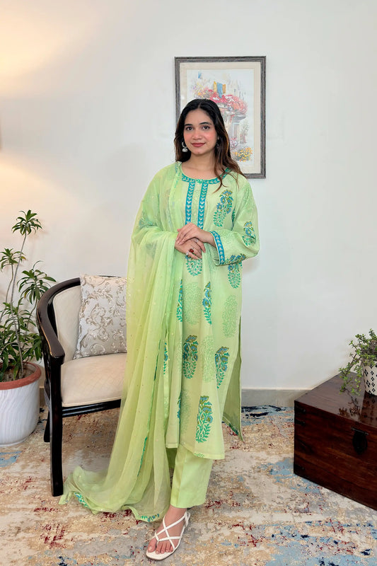 Green Chanderi Formal Wear Kurta Set with Aari embroidery