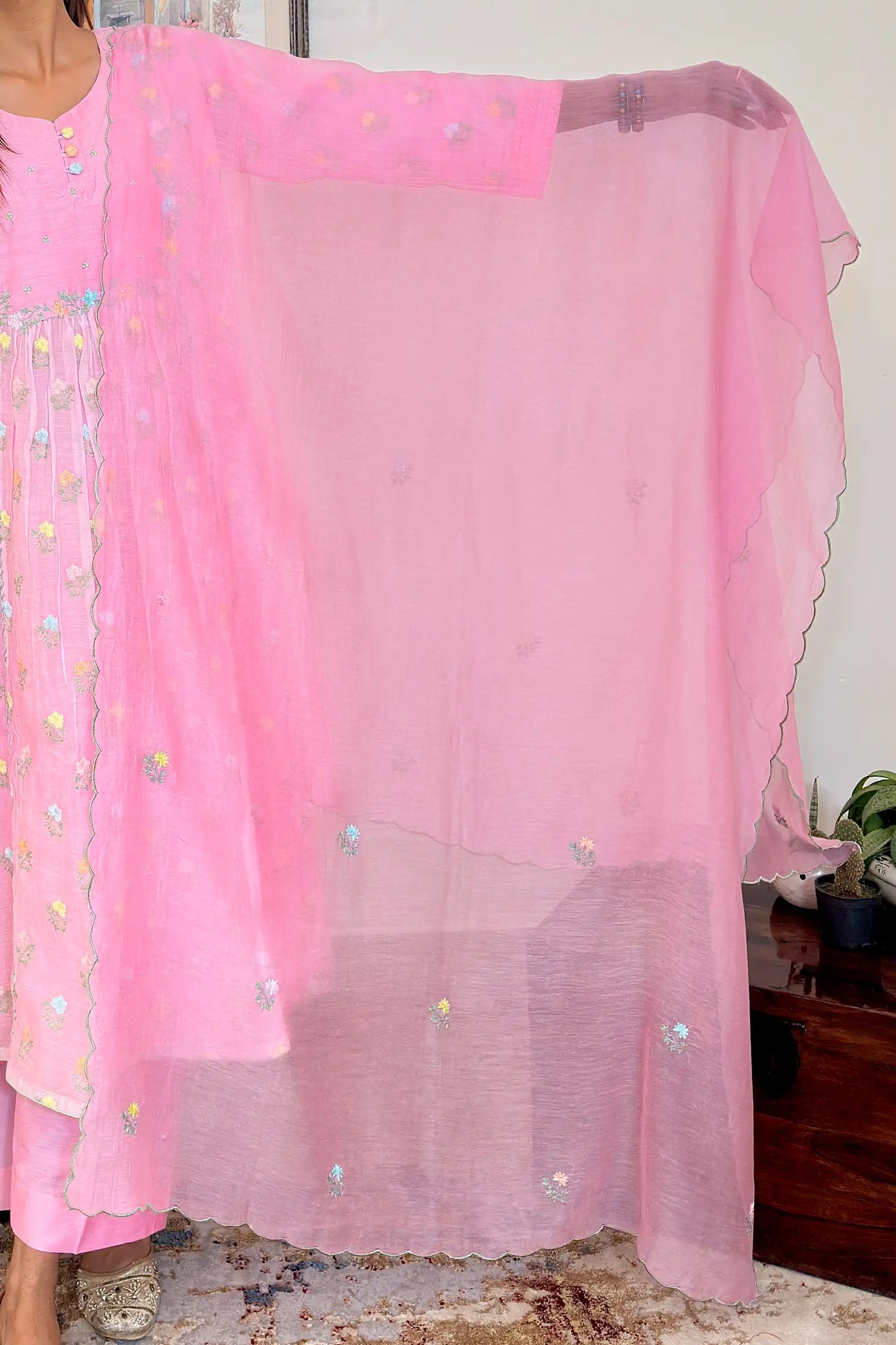 Pink Chanderi Formal Wear Kurta Set with Floral Embroidery