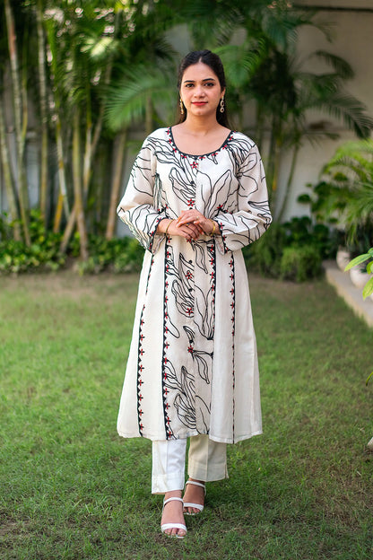 Off white kurta set with applique work