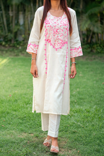 Off-white cotton kurti, dupatta and trousers with pink kashmiri & applique work