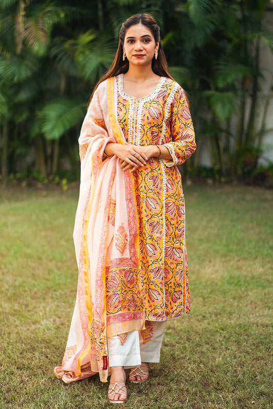 Yellow kalamkari print maheshwari applique work kalidar kurta with off white maheshwari dupatta and trousers