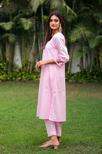 Pastel pink russian silk kurta & trousers, pink chanderi dupatta with cutwork