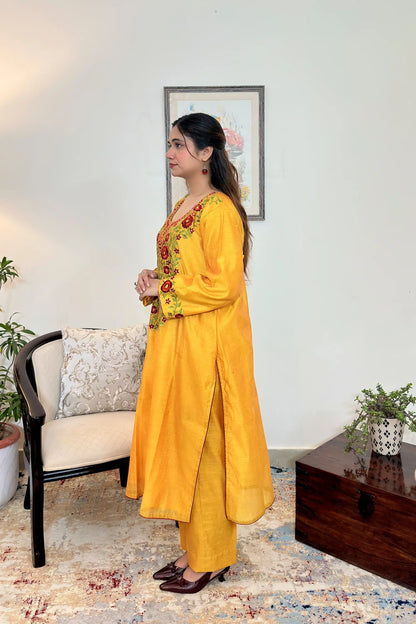 Yellow Chanderi Formal Wear Kurta Set with Floral Resham Embroidery