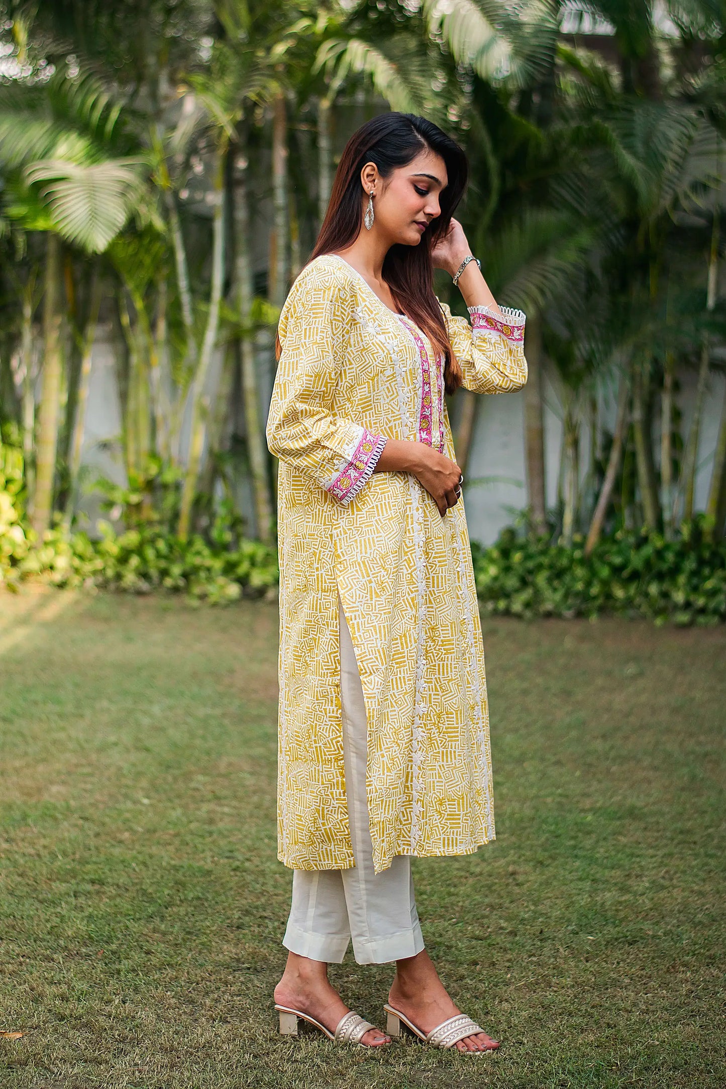 Pastel yellow printed linen kurta, dupatta & white trousers with applique work