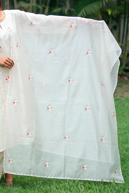 Off-white chanderi kurti, dupatta and trousers with peach-red embroidery & applique work