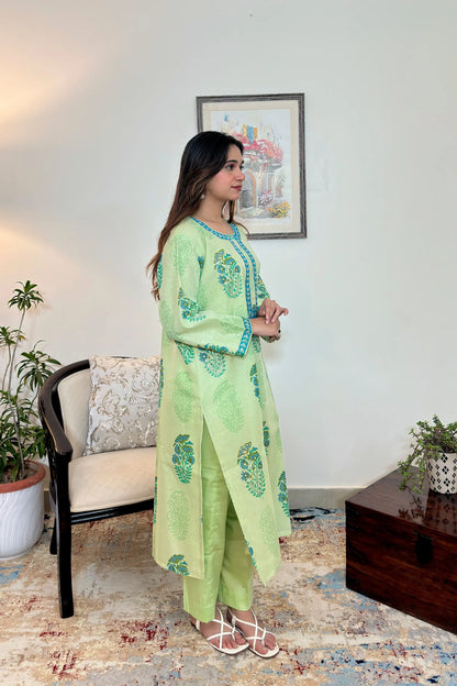 Green Chanderi Formal Wear Kurta Set with Aari embroidery