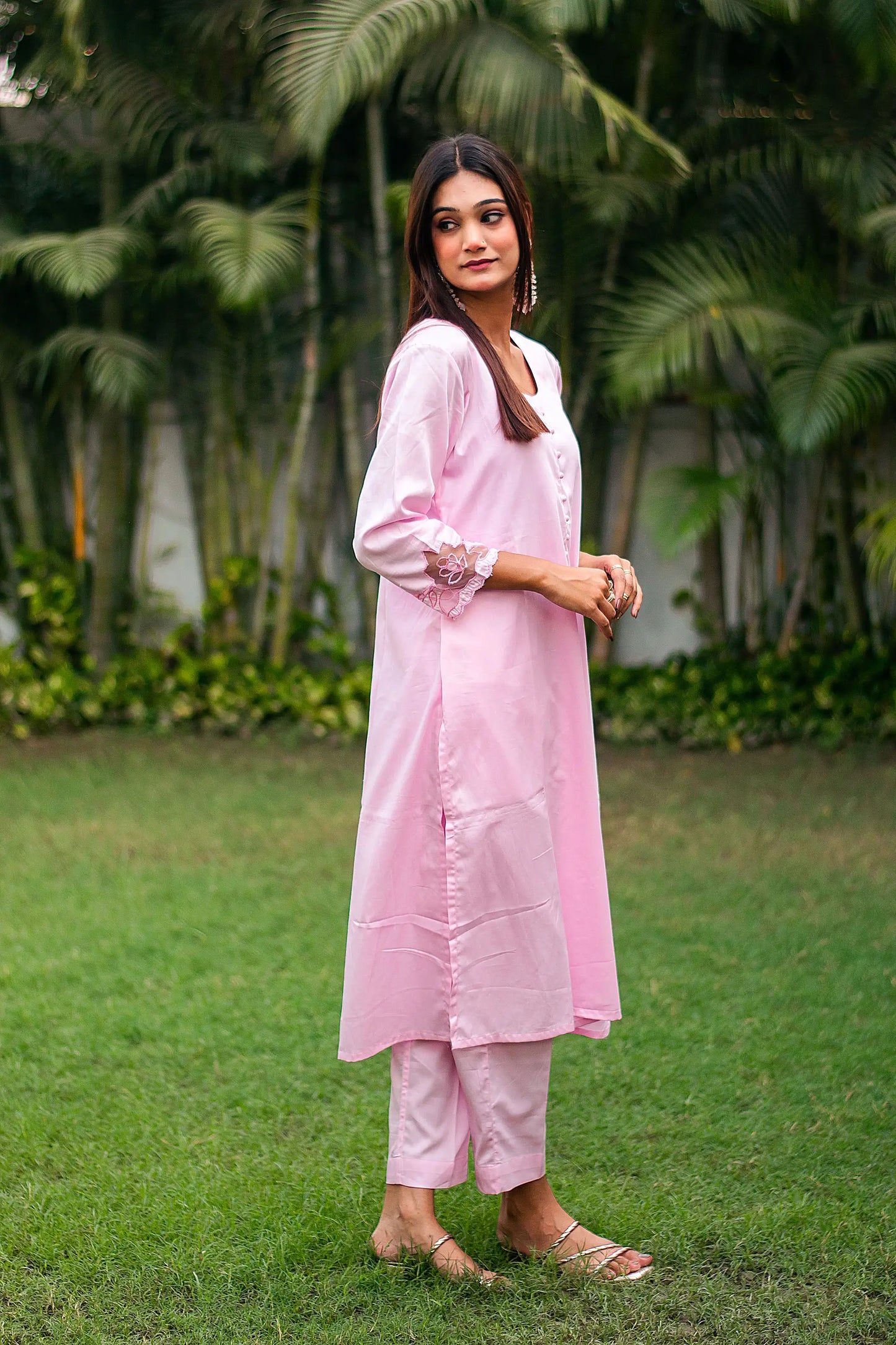 Pastel pink russian silk kurta & trousers, pink chanderi dupatta with cutwork