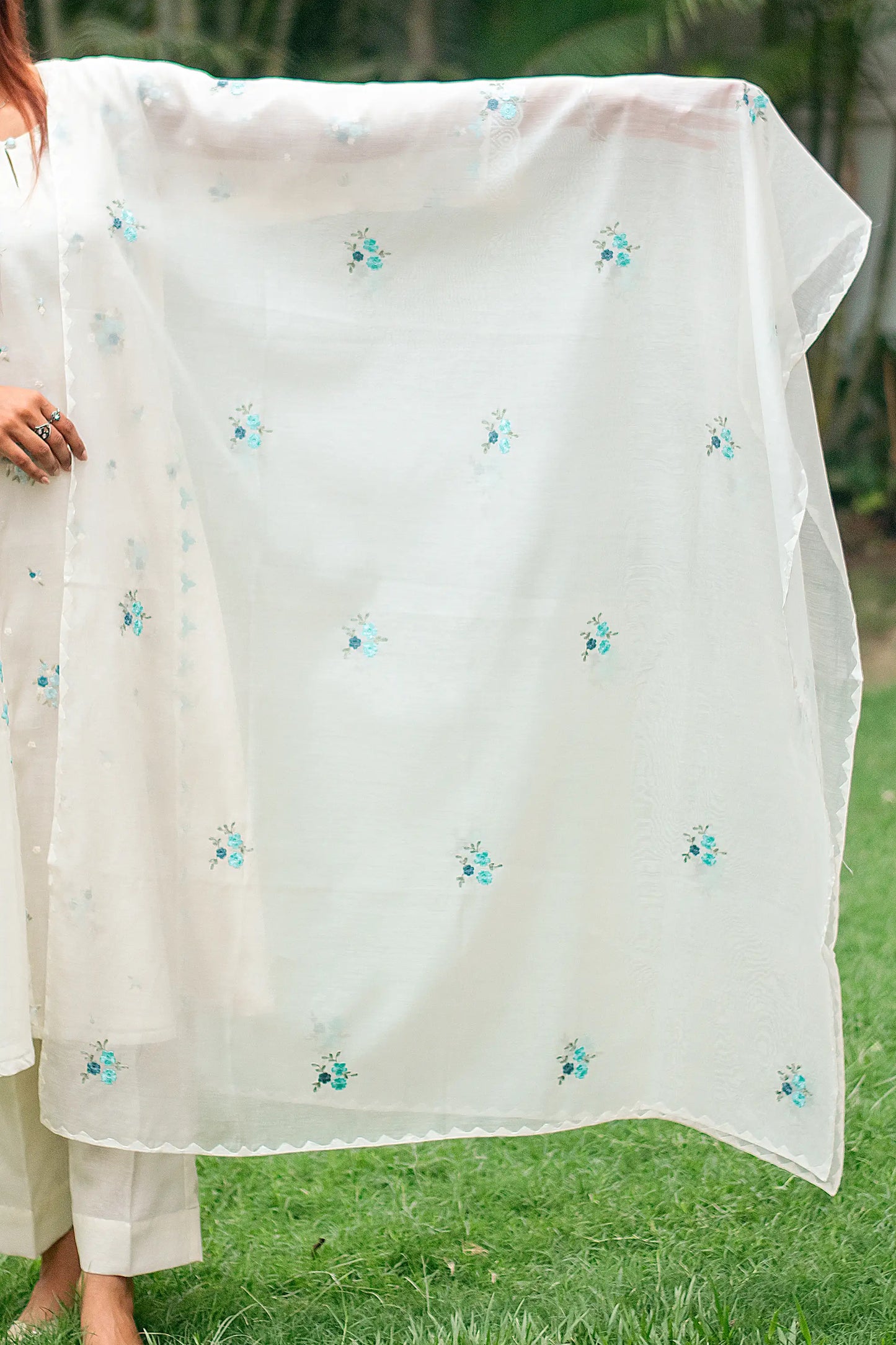 Off-white chanderi kurti, dupatta and trousers with blue embroidery & applique work