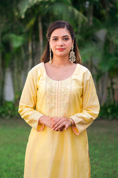 Yellow-peach chanderi kurta set with hand embroidery