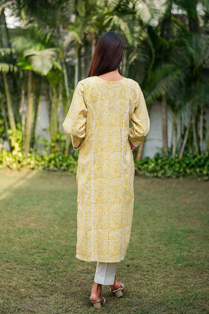 Pastel yellow printed linen kurta, dupatta & white trousers with applique work