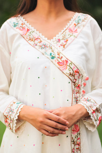 Close-up of Indian fashion model in off-white cotton angarkha, traditional Indian clothing