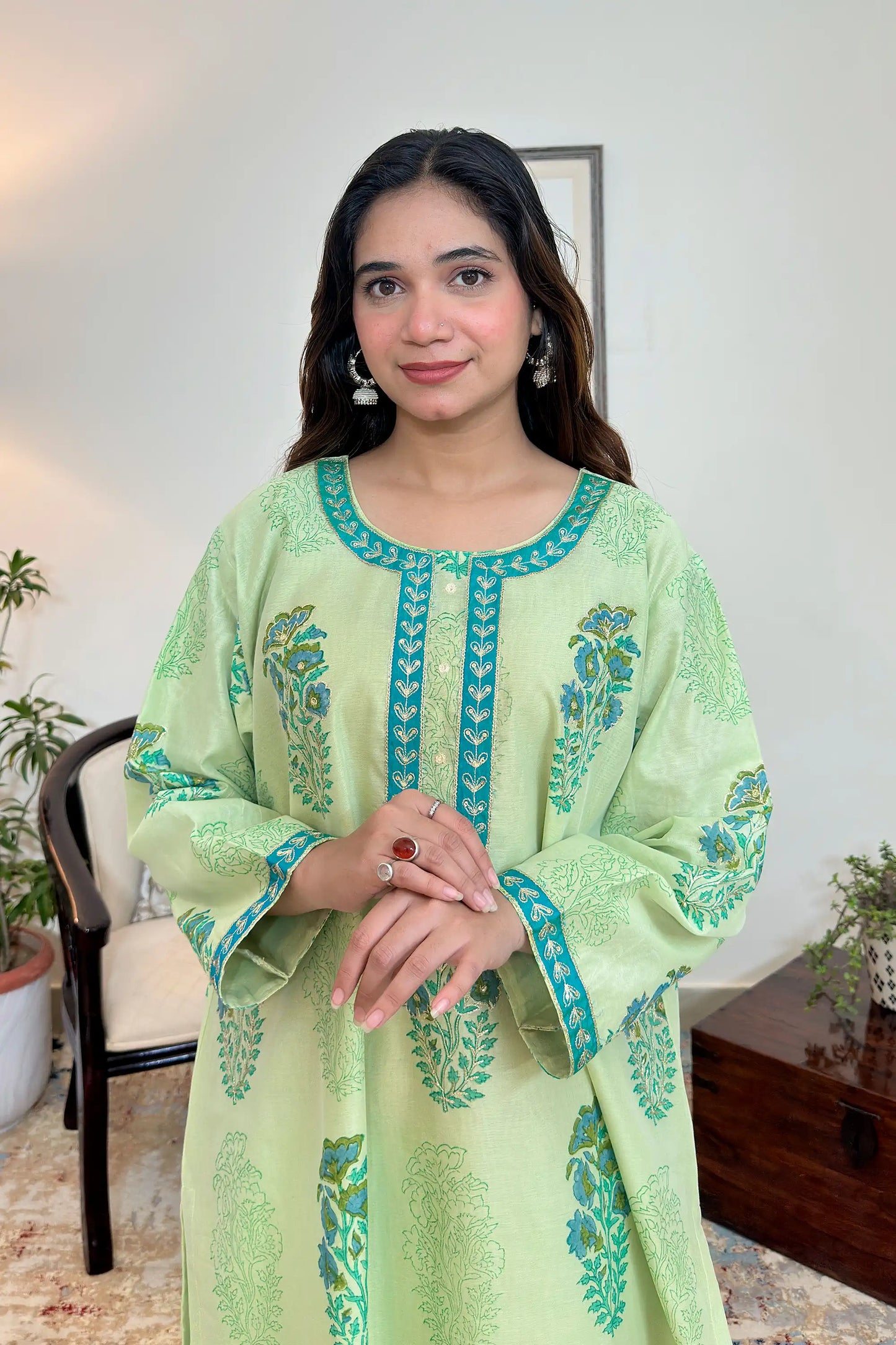Green Chanderi Formal Wear Kurta Set with Aari embroidery