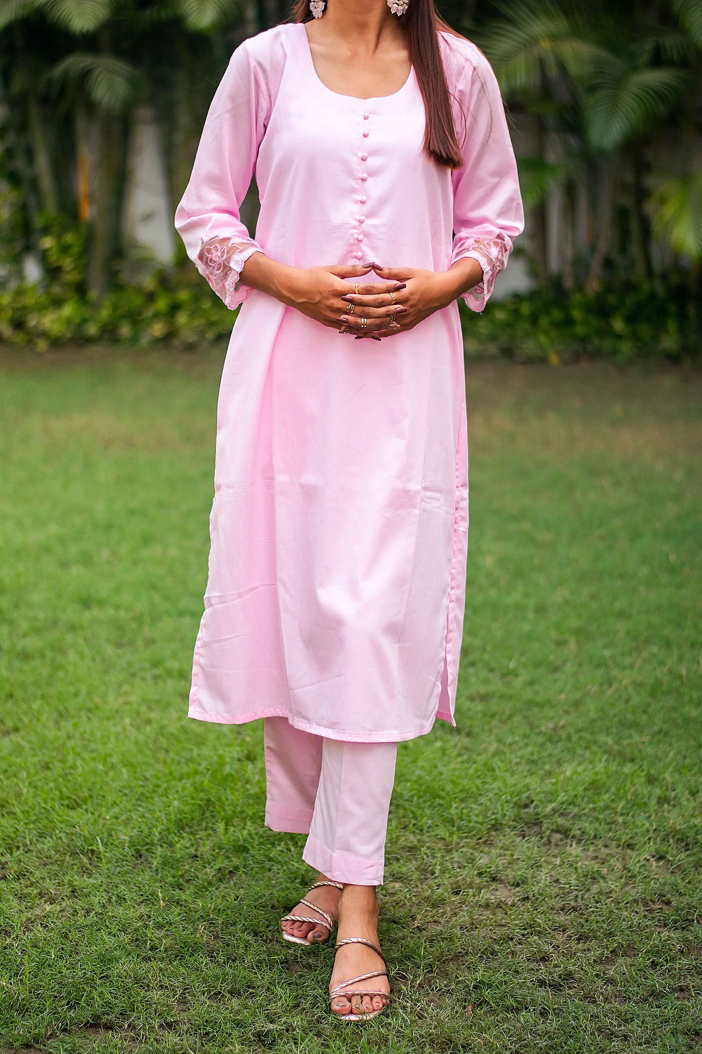 Pastel pink russian silk kurta & trousers, pink chanderi dupatta with cutwork