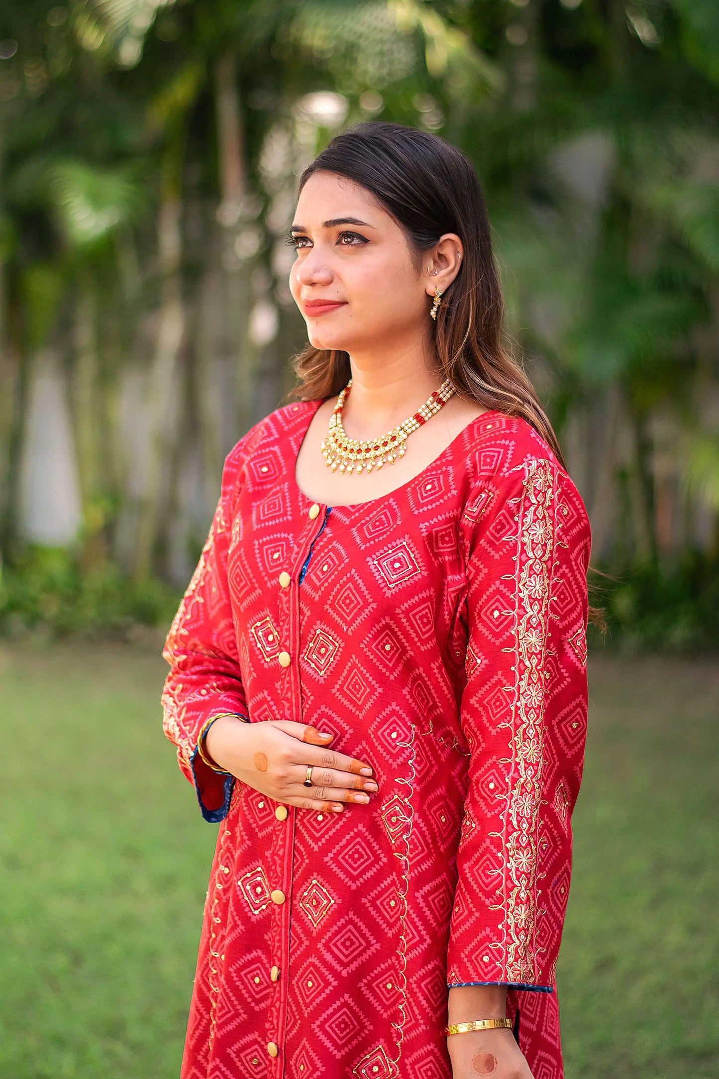 Red maheshwari kurta, blue maheshwari dupatta & blue palazzo with zardozi work