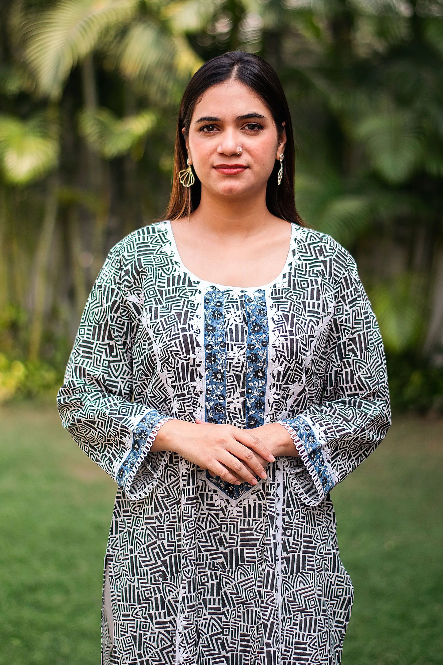 Black printed linen kurta, dupatta & white trousers with applique work