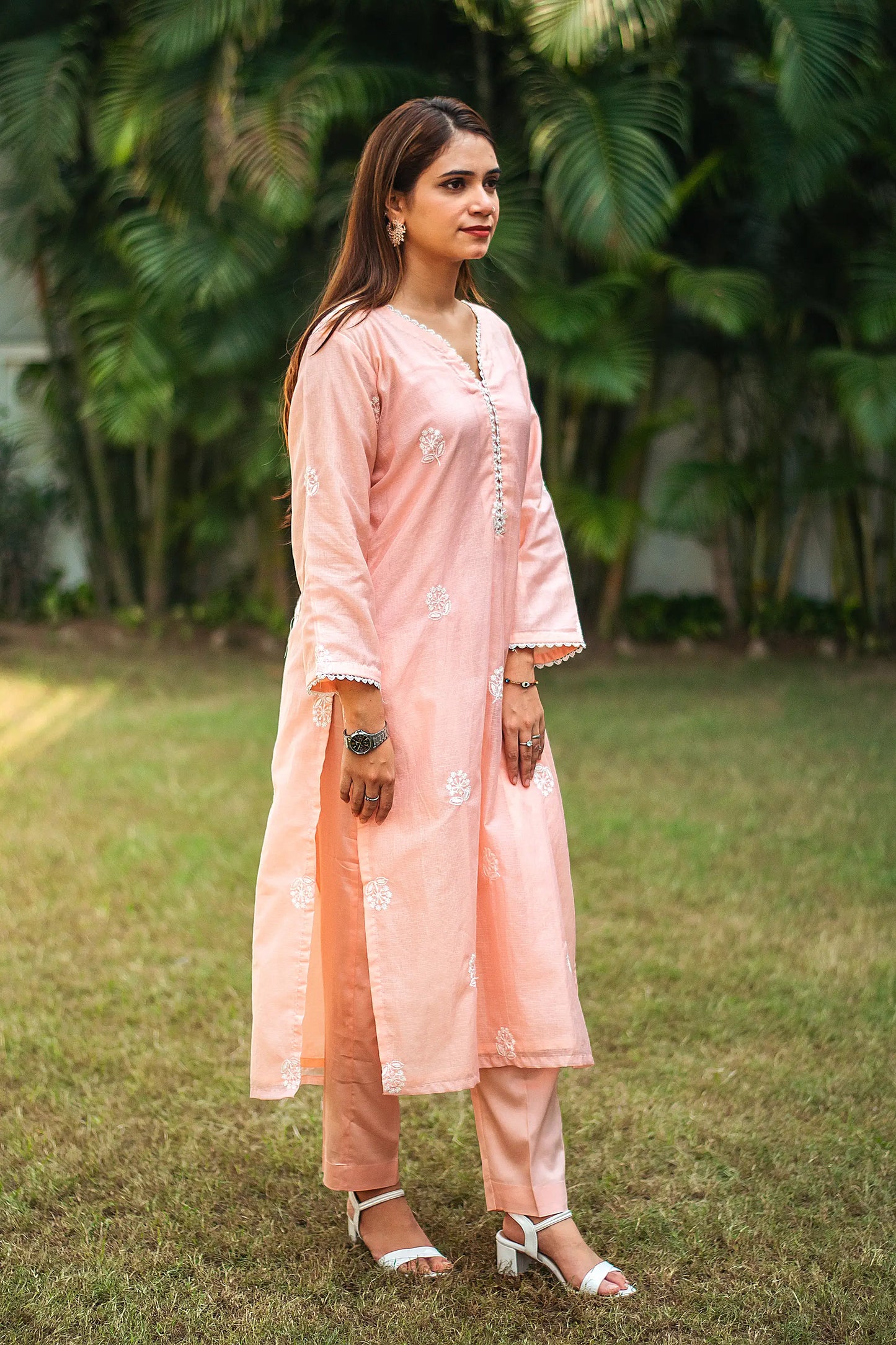 Peach resham embroidered cotton kurta and dupatta with peach trousers