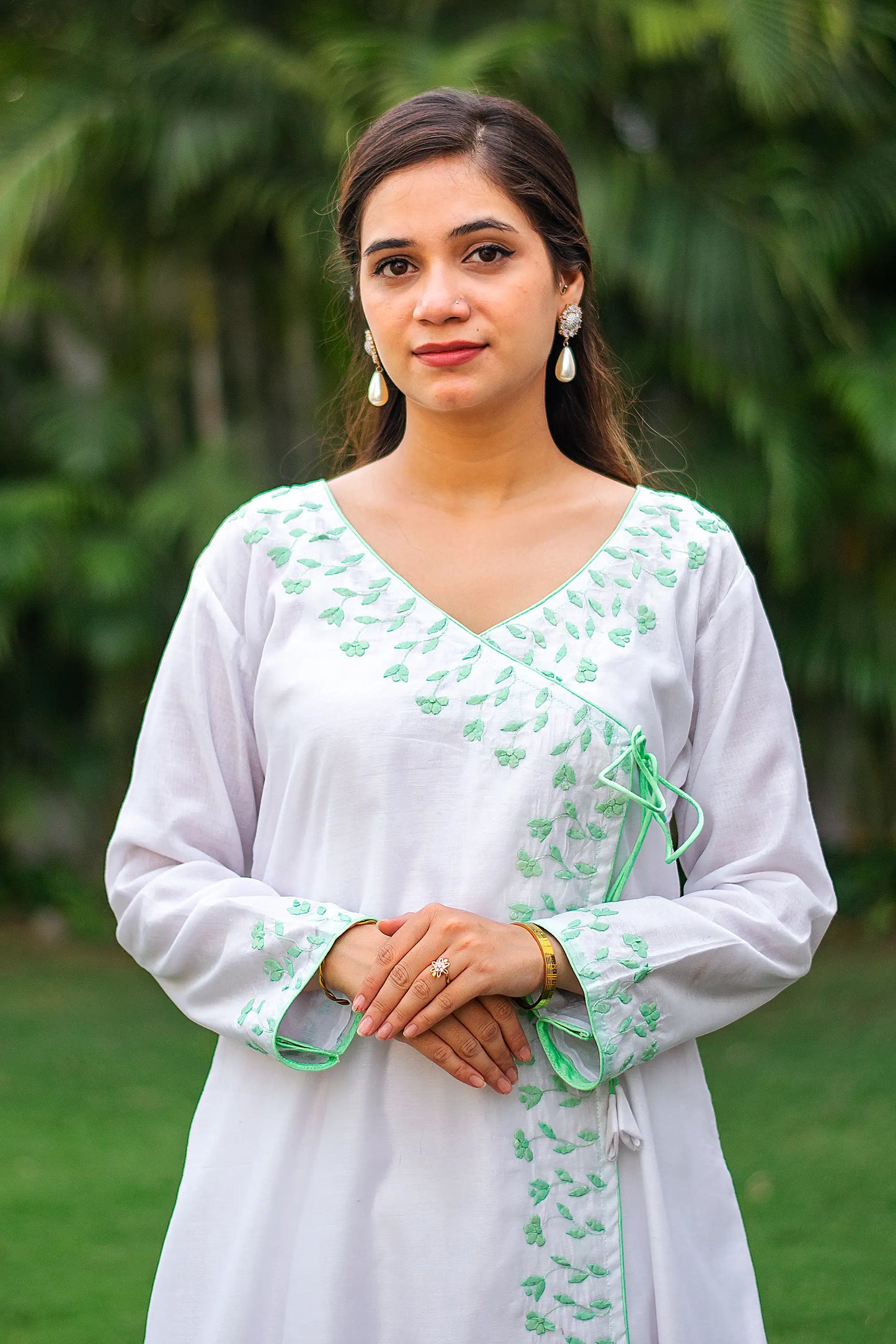 White Chanderi Green floral Applique Kurta Set