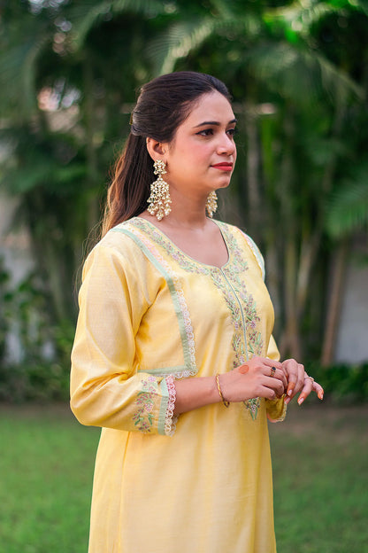 Yellow-green chanderi kurta set with hand embroidery