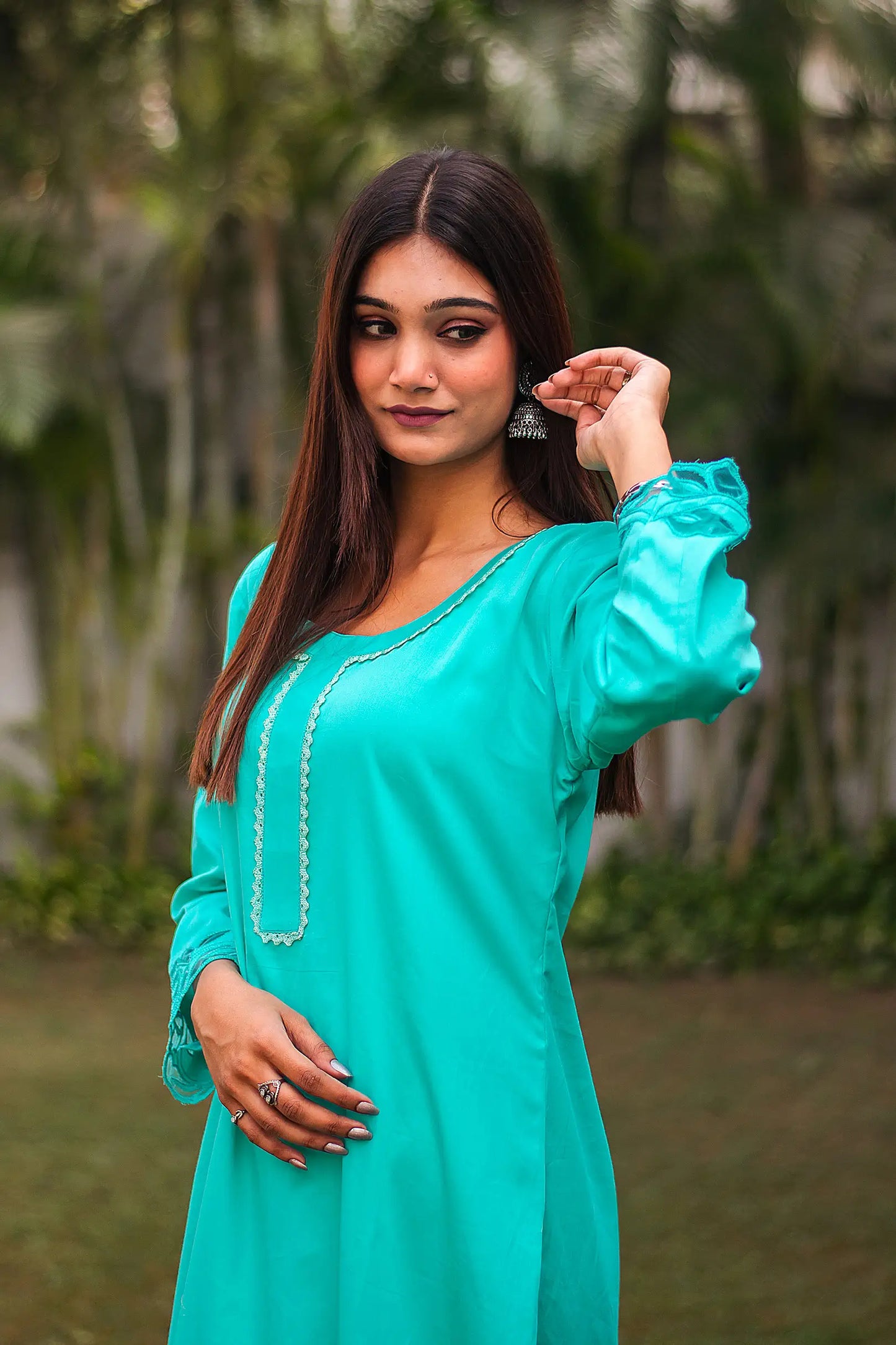 Turquoise green Russian silk kurta & trousers, turquoise green chanderi dupatta with cutwork.