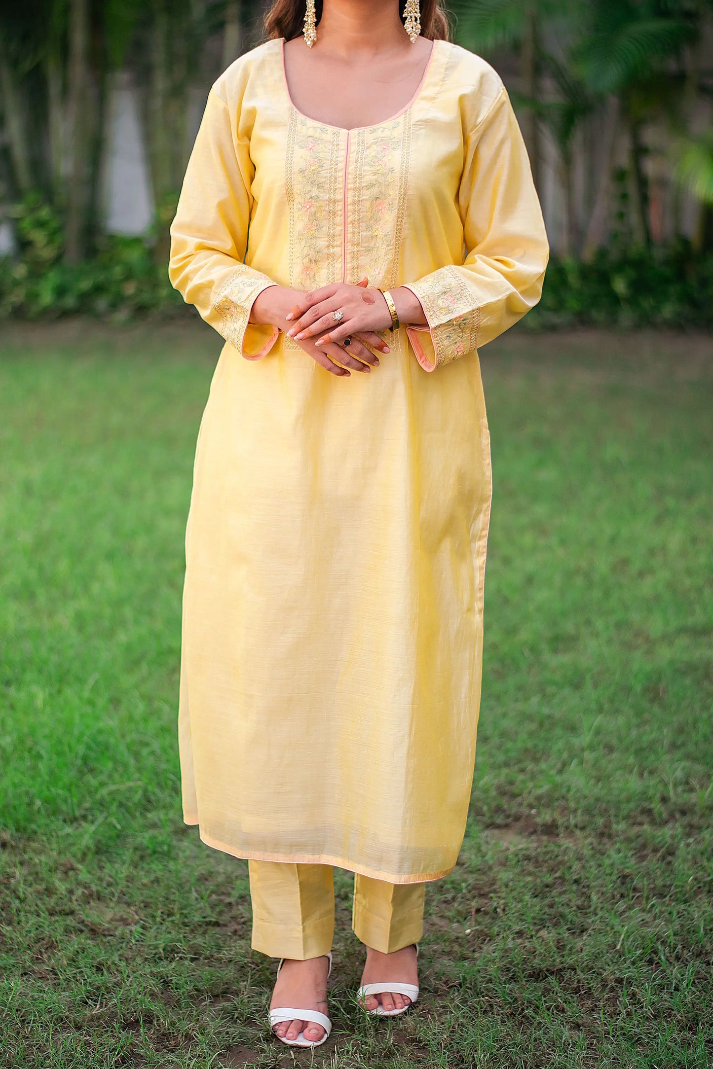 Yellow-peach chanderi kurta set with hand embroidery