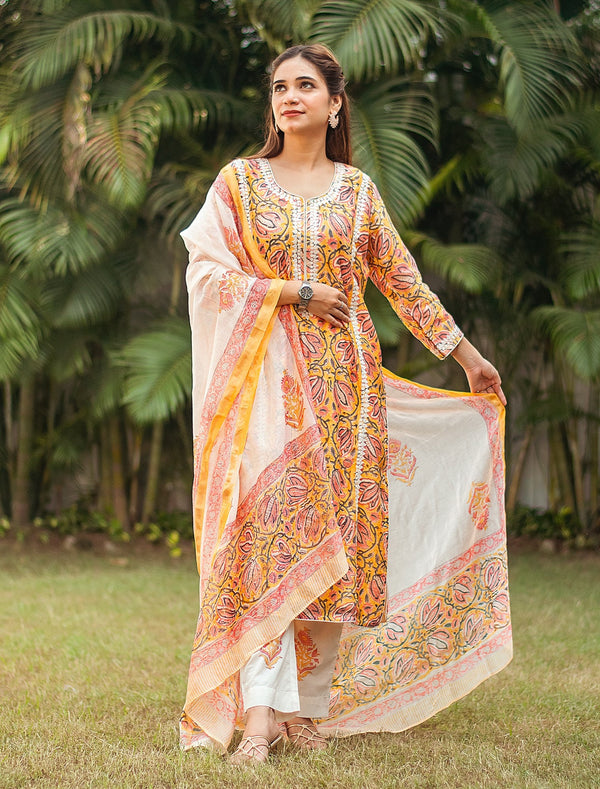 Yellow Cotton Kalamkari Printed Short Kurta main image 1