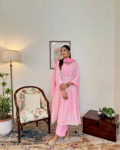Pink Chanderi Formal Wear Kurta Set with Floral Embroidery