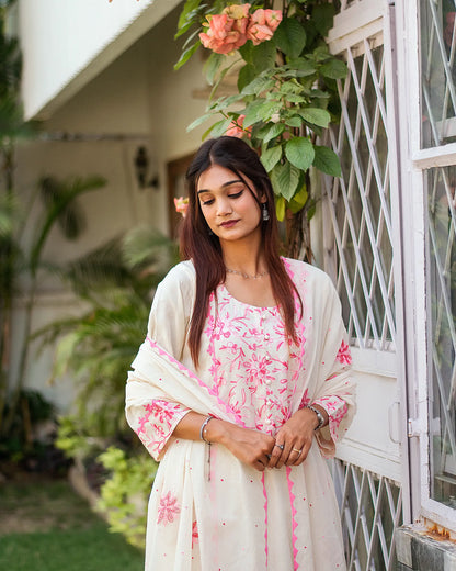 Off-white cotton kurti, dupatta and trousers with pink kashmiri & applique work