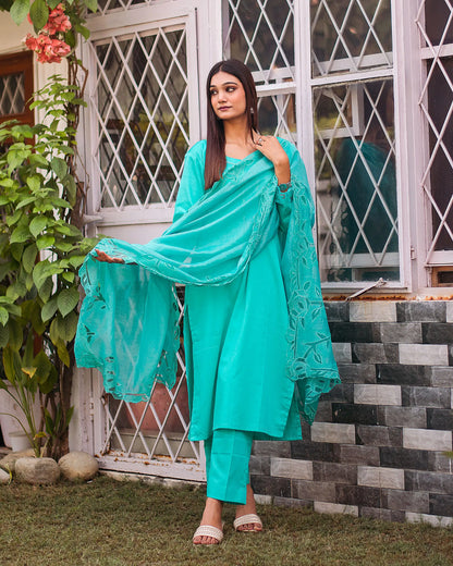 Turquoise green Russian silk kurta & trousers, turquoise green chanderi dupatta with cutwork.