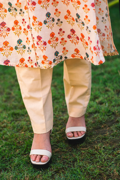 Cream linen resham embroidered kurta and cream dupatta with cream trousers