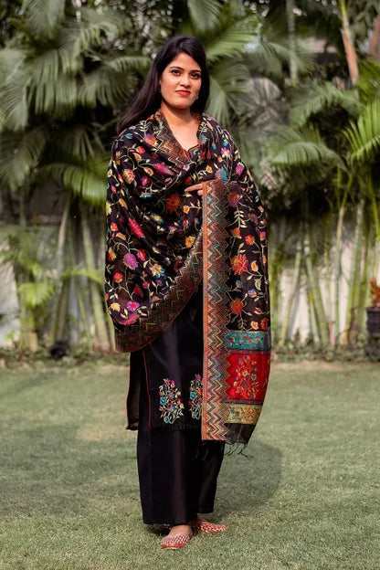 Elegant lady donning Black Resham Embroidered Chanderi Kurta with Black Palazzo & Jamawar Silk Dupatta