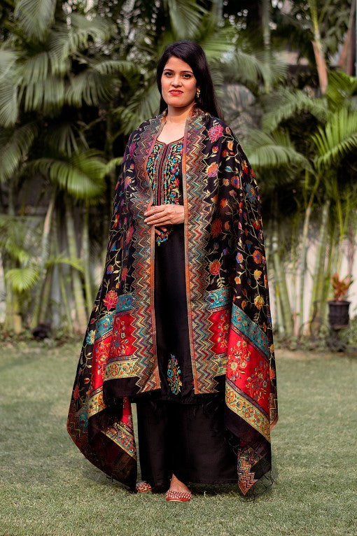 Woman adorned in Black Resham Embroidered Chanderi Kurta, Black Palazzo & Jamawar Silk Dupatta