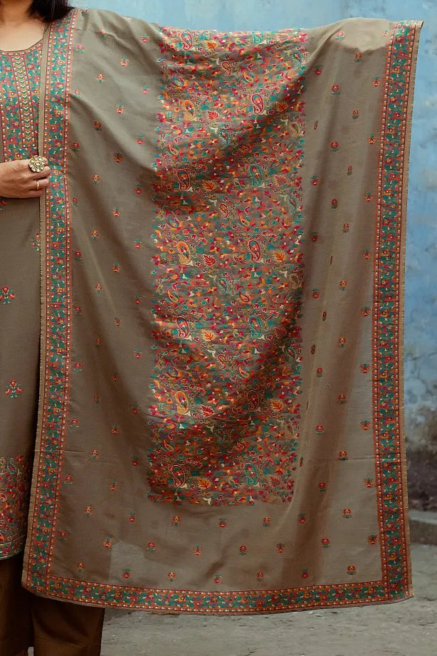 Model draping the Cotton Kani Suit dupatta, showcasing its intricate patterns