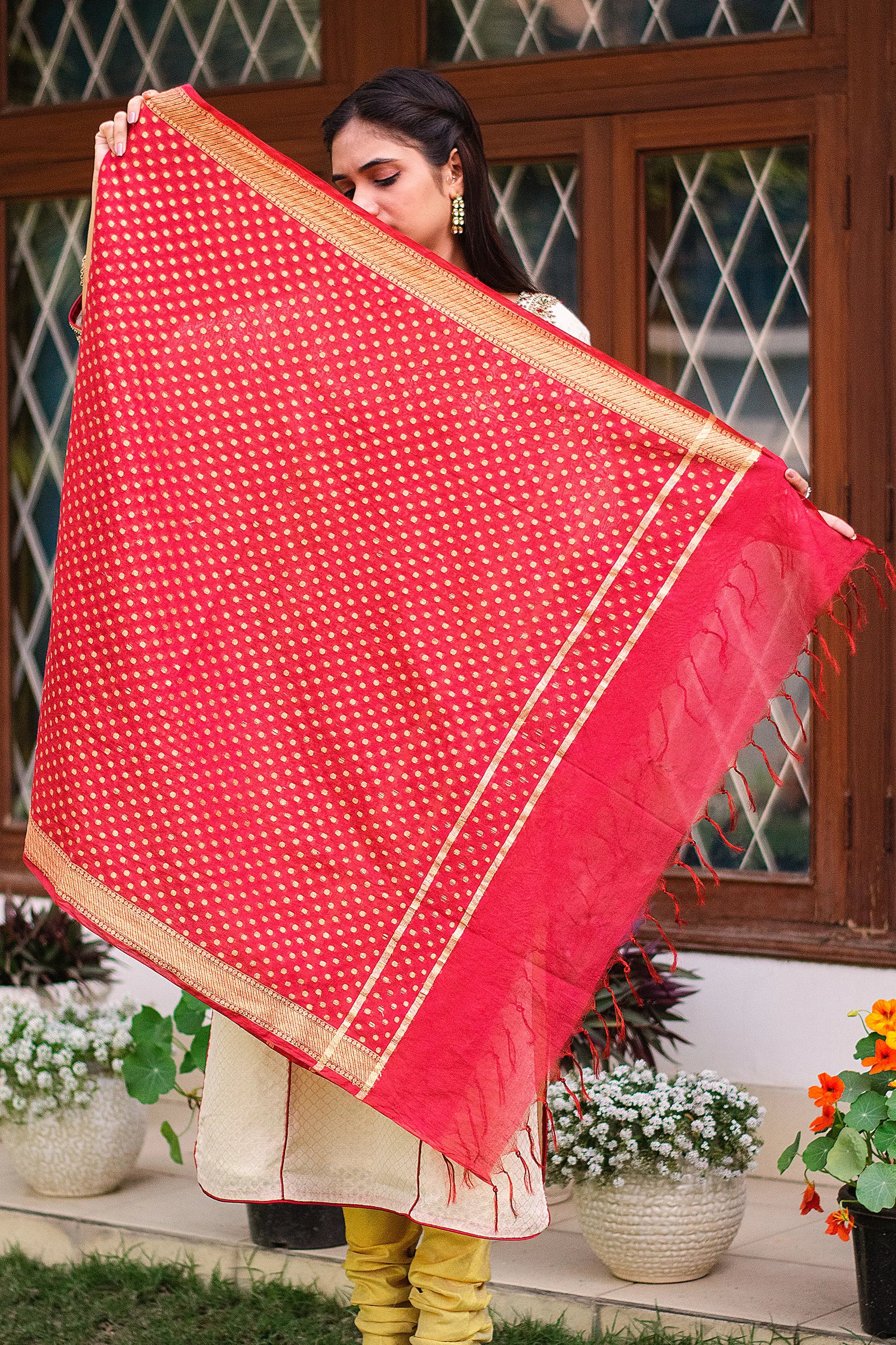 Off white top banarasi dupatta