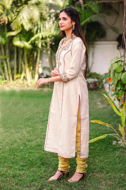 Off White Zardozi Kurti set with Red Banarasi Dupatta and Golden Churidar