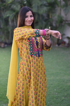 Indian women wearing yellow kurta for ladies