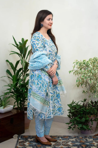 Blue block-print maheshwari applique and kamdani work kurta, blue block-print maheshwari dupatta with blue trousers